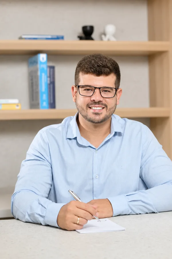 Dr. Allonson Rodrigues Vieira Reis Sá, psiquiatra prescritor de cannabis medicinal